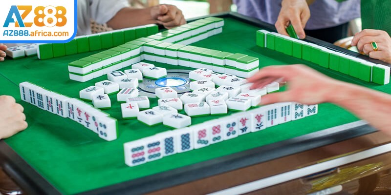 Mục tiêu chính là thành viên cần xếp bài thành các bộ hợp lệ